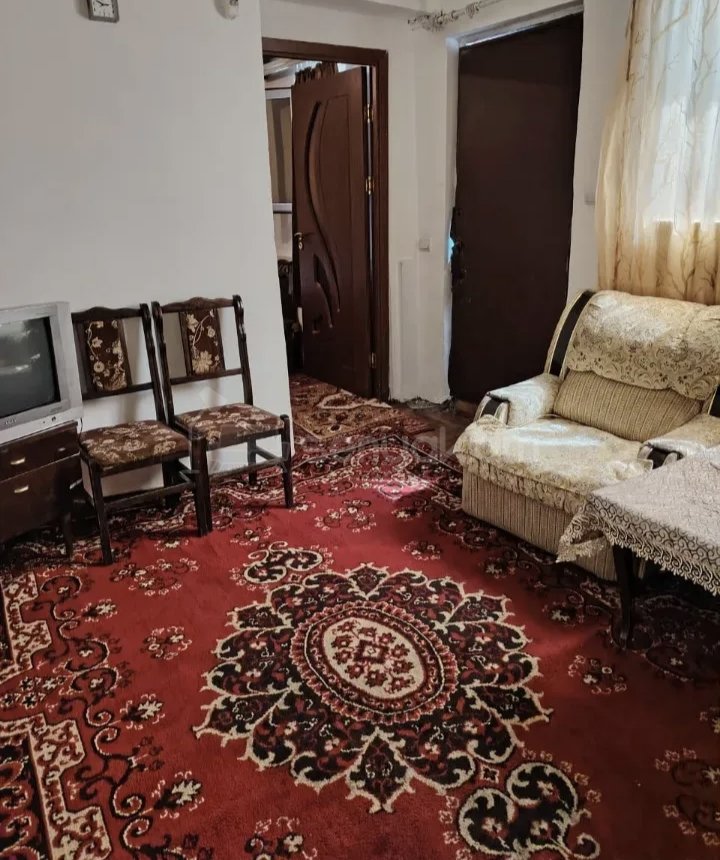 2 Սենյականոց Բնակարան Քարե Շենքում, 50քմ, 1/1 հարկ, Նորմալ Վիճակում, Կահավորված