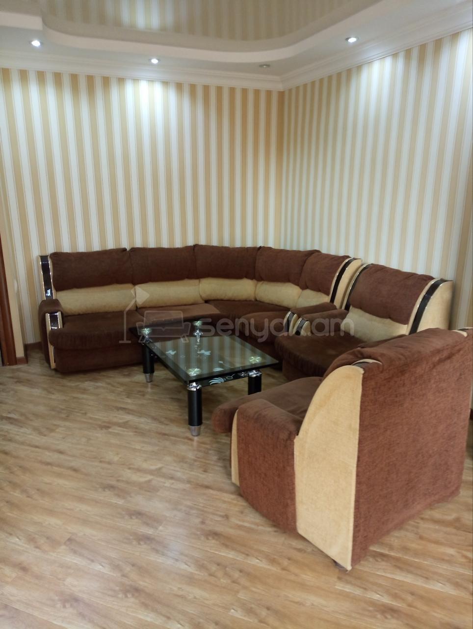 3 Սենյականոց Բնակարան Քարե Շենքում, 85քմ, 1/5 հարկ, Կապիտալ Վերանորոգված