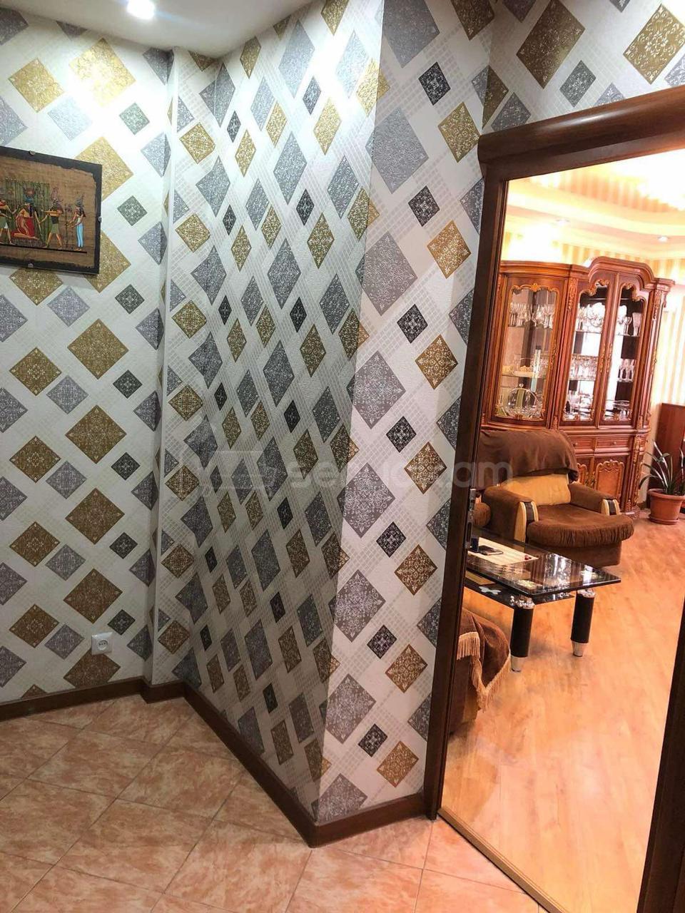 3 Սենյականոց Բնակարան Քարե Շենքում, 85քմ, 1/5 հարկ, Կապիտալ Վերանորոգված