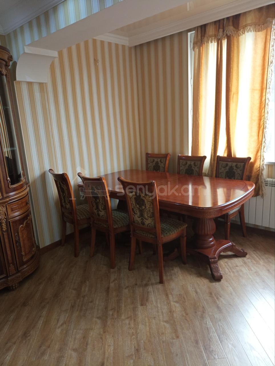 3 Սենյականոց Բնակարան Քարե Շենքում, 85քմ, 1/5 հարկ, Կապիտալ Վերանորոգված