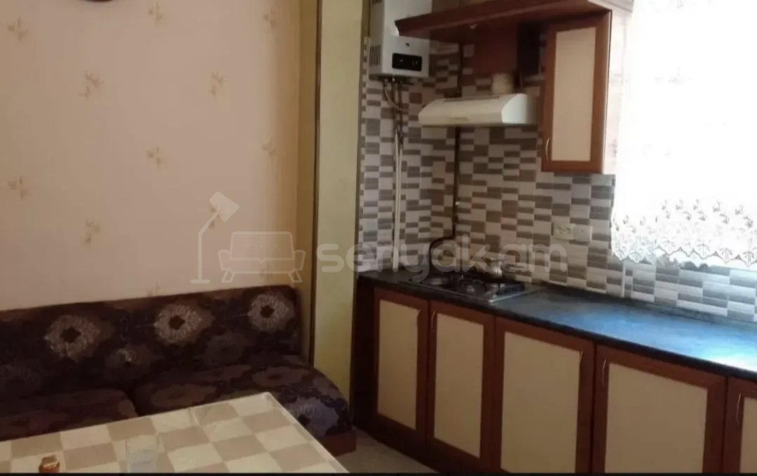 2 Սենյականոց Բնակարան Քարե Շենքում, 47քմ, 1/1 հարկ, Նորմալ Վիճակում, Կահավորված