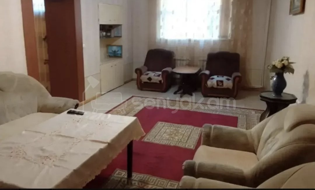 2 Սենյականոց Բնակարան Քարե Շենքում, 47քմ, 1/1 հարկ, Նորմալ Վիճակում, Կահավորված
