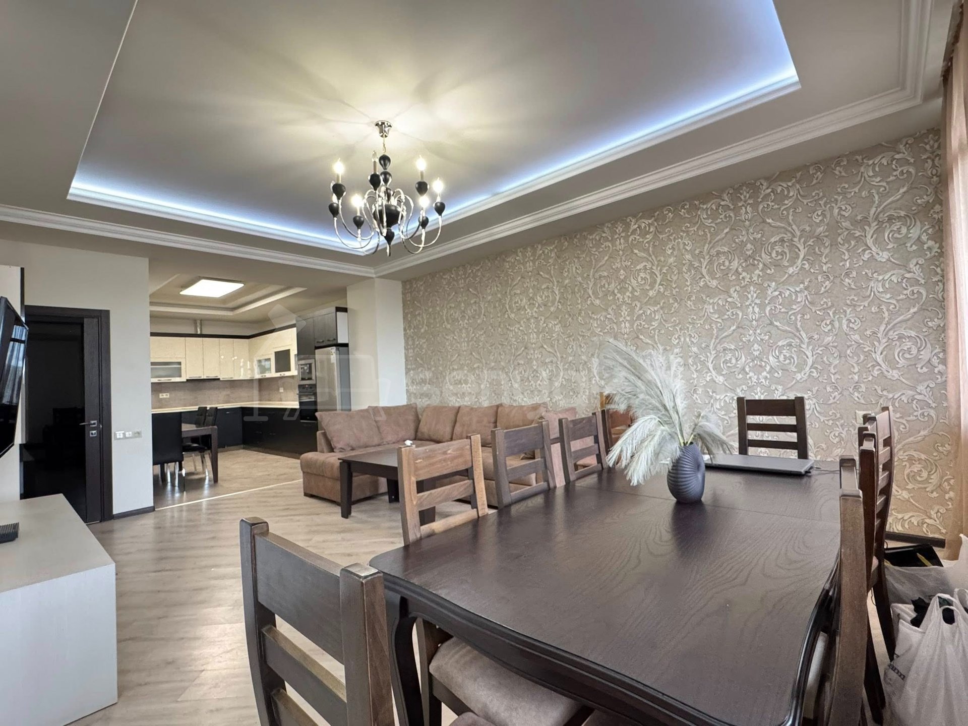 3 Սենյականոց Բնակարան Նորակառույցում, 104քմ, 12/22 հարկ, Կապիտալ Վերանորոգված