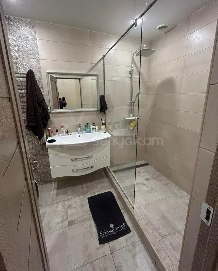 3 Սենյականոց Բնակարան Նորակառույցում, 100քմ, 8/14 հարկ, Կապիտալ Վերանորոգված