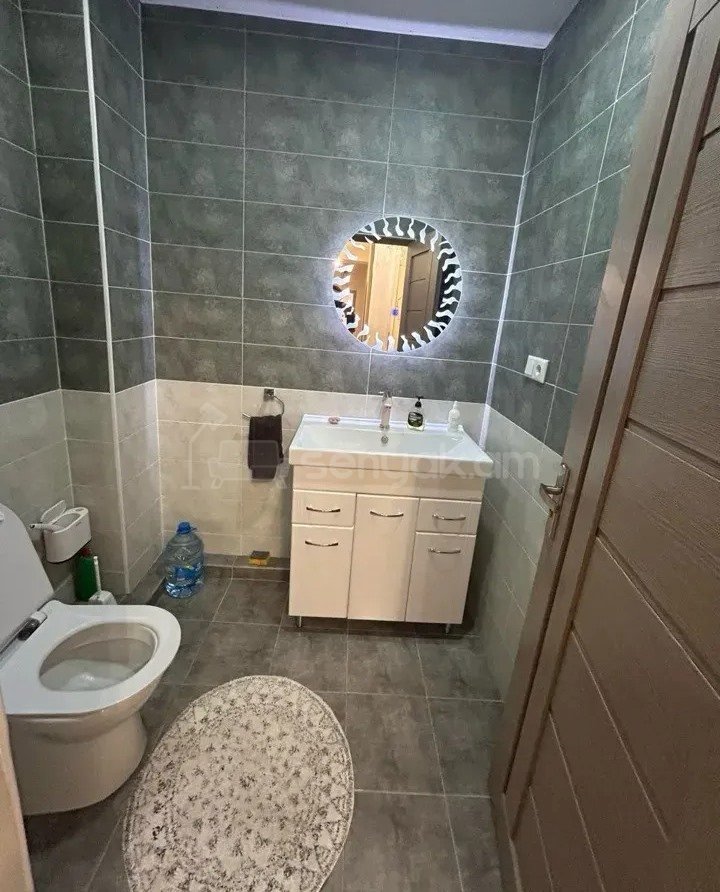 3 Սենյականոց Բնակարան Նորակառույցում, 100քմ, 8/14 հարկ, Կապիտալ Վերանորոգված
