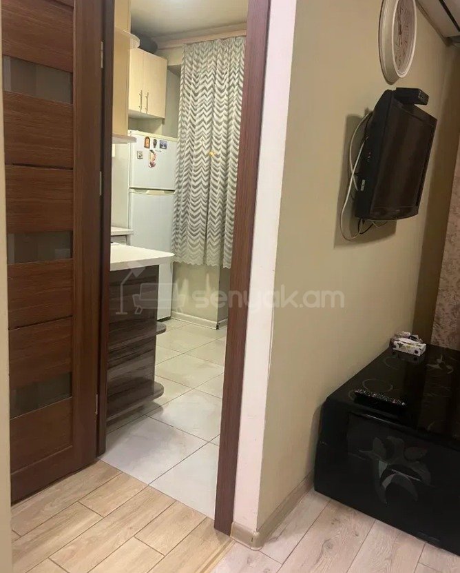 1 Սենյականոց Բնակարան Քարե Շենքում, 38քմ, 4/5 հարկ, Կապիտալ Վերանորոգված, Կահավորված, Արևկող