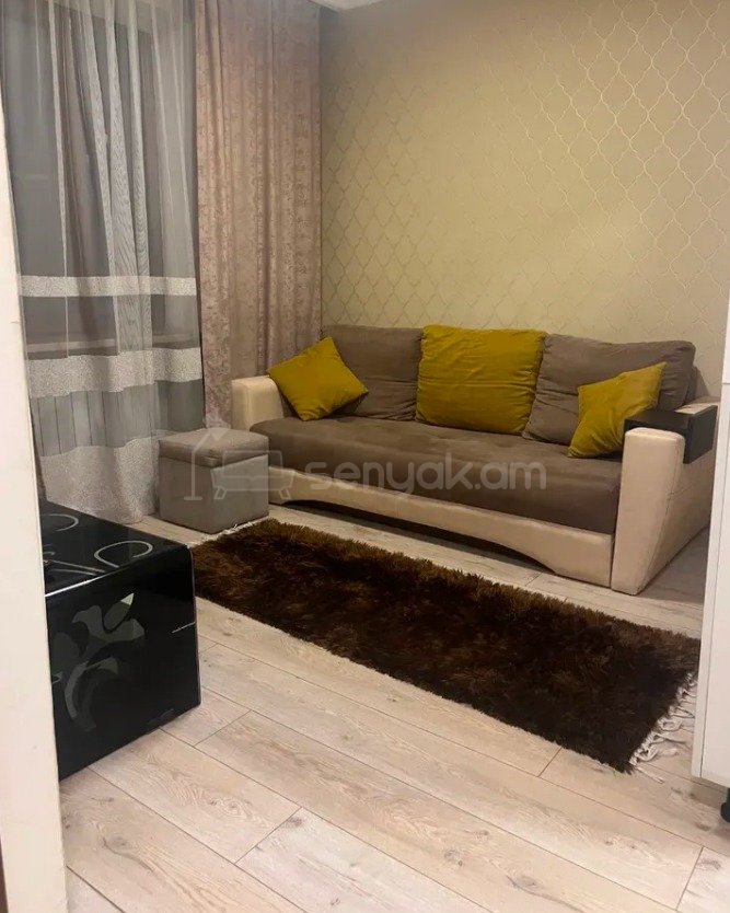 1 Սենյականոց Բնակարան Քարե Շենքում, 38քմ, 4/5 հարկ, Կապիտալ Վերանորոգված, Կահավորված, Արևկող