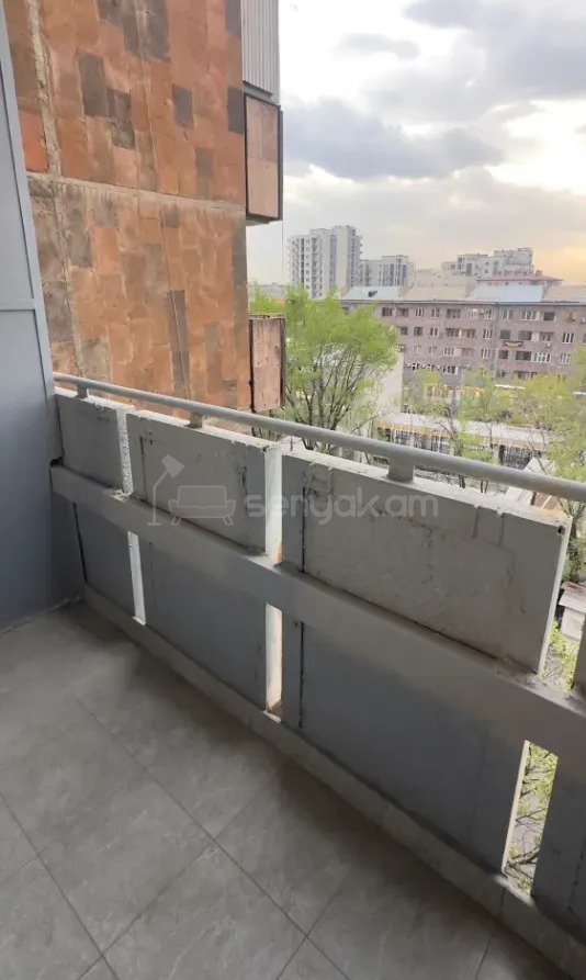 1 Սենյականոց Բնակարան, 47քմ, 5/8 հարկ, Կապիտալ Վերանորոգված, Կահավորված, Արևկող