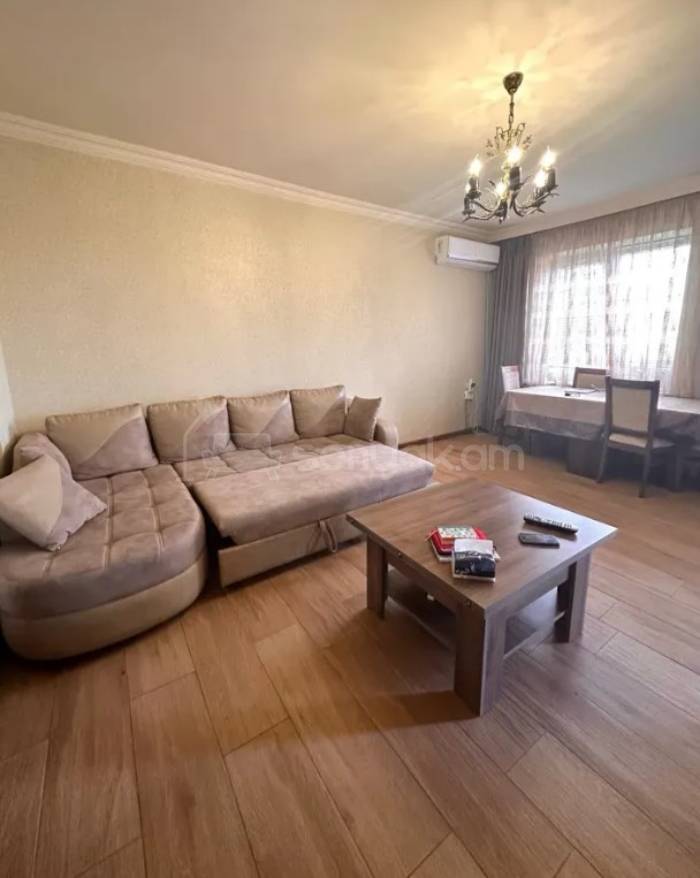 3 Սենյականոց Բնակարան Քարե Շենքում, 65քմ, 4/5 հարկ, Կապիտալ Վերանորոգված, Կահավորված, Արևկող
