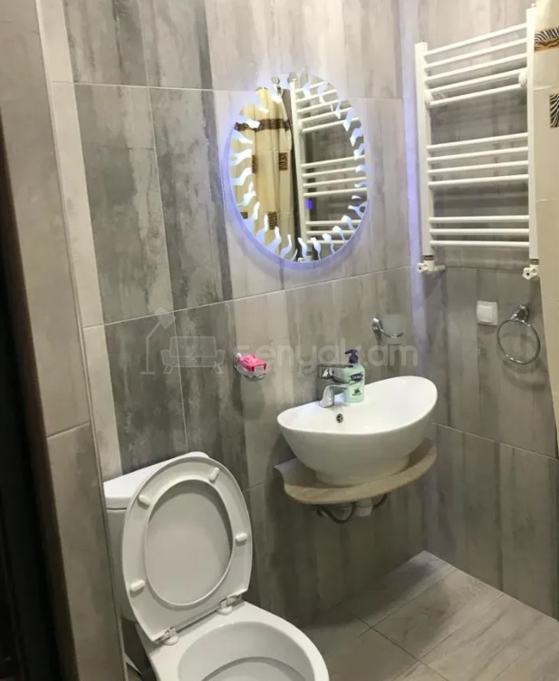 2 Սենյականոց Բնակարան Քարե Շենքում, 47քմ, 2/5 հարկ, Դիզայներական Վերանորոգված, Կահավորված, Արևկող