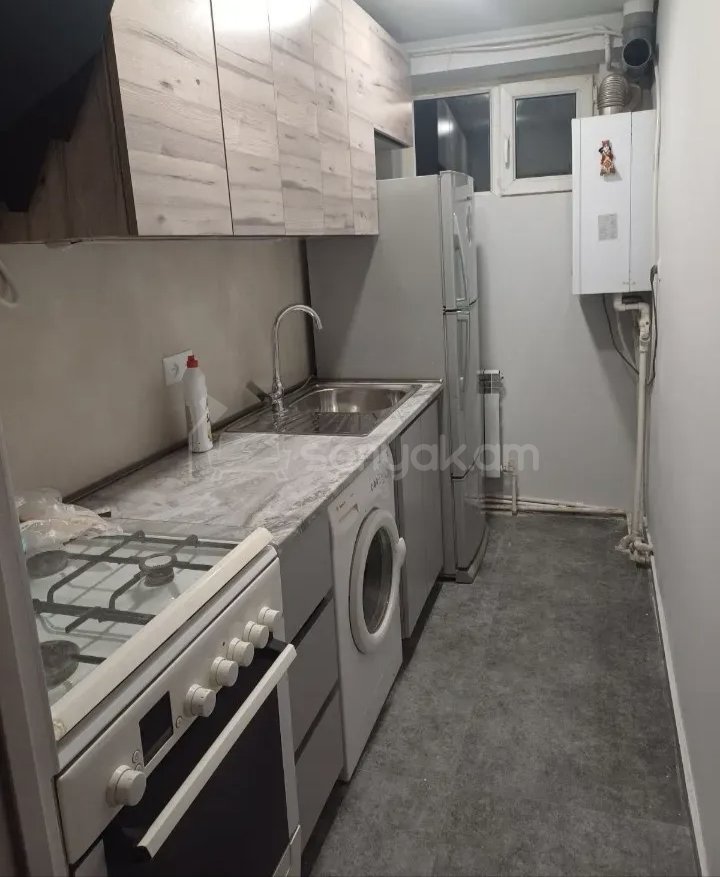 3 Սենյականոց Բնակարան Քարե Շենքում, 68քմ, 1/1 հարկ, Կապիտալ Վերանորոգված, Կահավորված