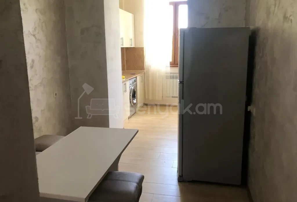 2 Սենյականոց Բնակարան Քարե Շենքում, 68քմ, 3/4 հարկ, Դիզայներական Վերանորոգված, Կահավորված