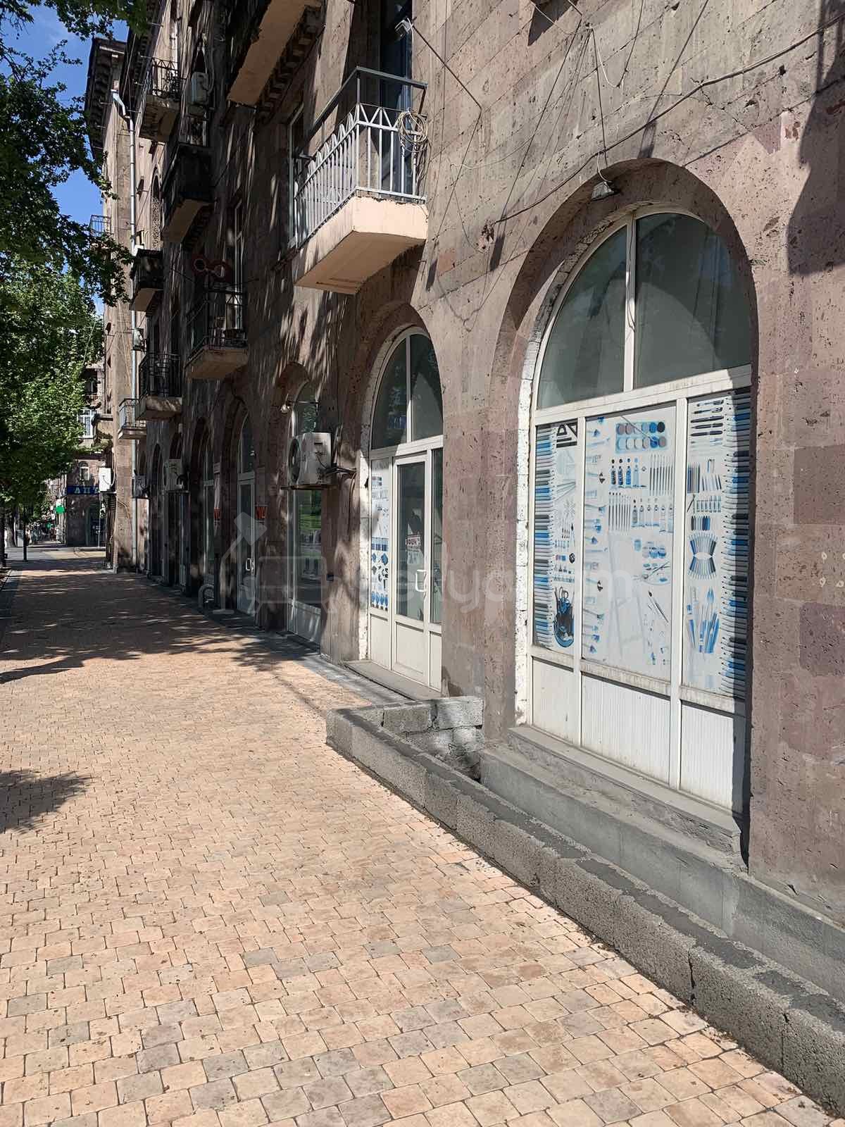 Առևտրի Տարածք, 210քմ