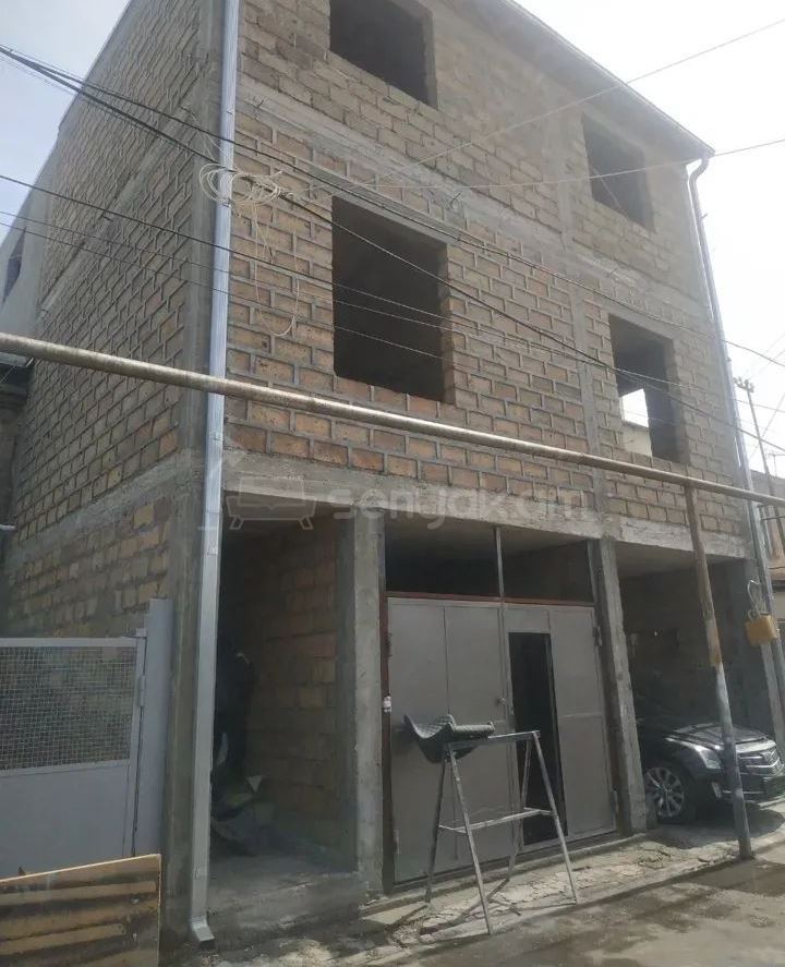 6 Սենյականոց Սեփական Տուն, 300քմ, Ավտոտնակով