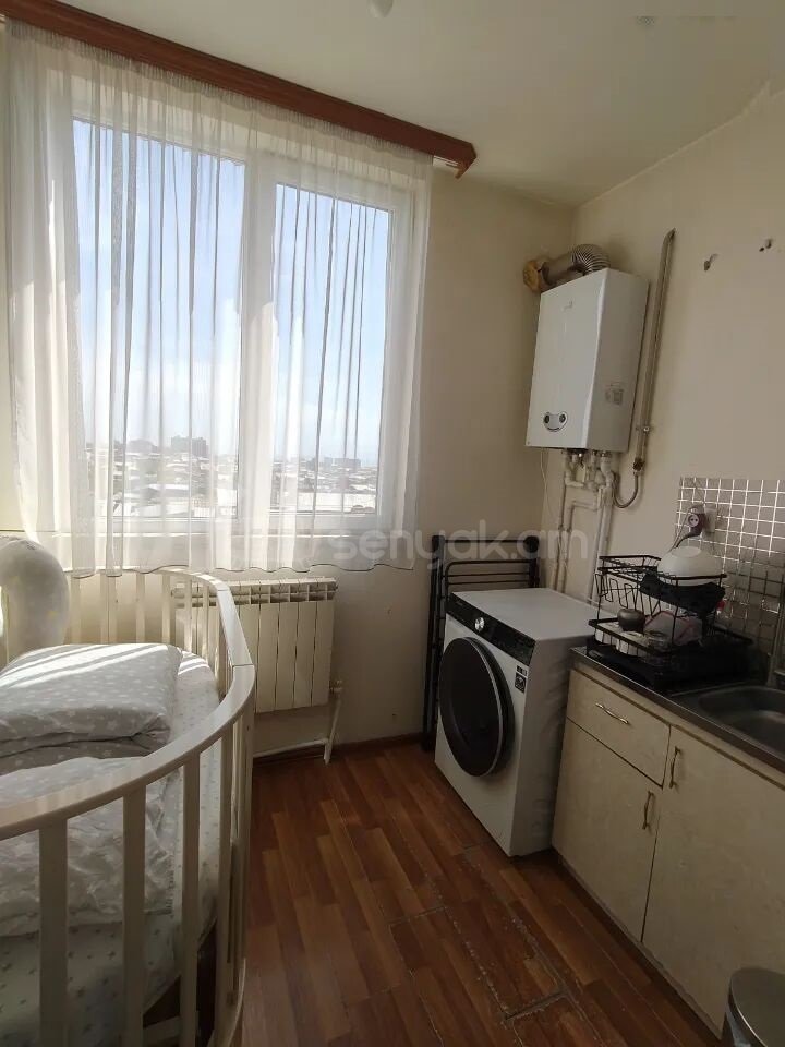 1 Սենյականոց Բնակարան Նորակառույցում, 41քմ, 5/10 հարկ, Կապիտալ Վերանորոգված