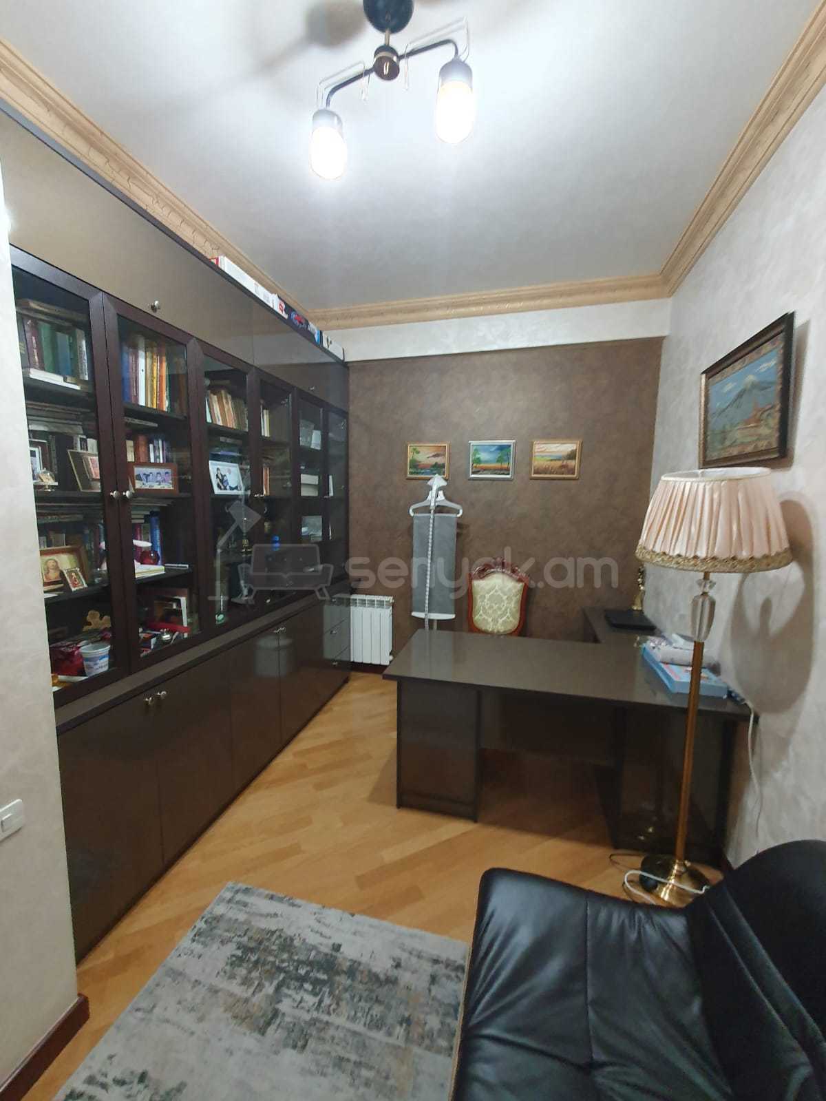 7 Սենյականոց Բնակարան Նորակառույցում, 260քմ, 4/9 հարկ, Դիզայներական Վերանորոգված, Կահավորված, Արևկող