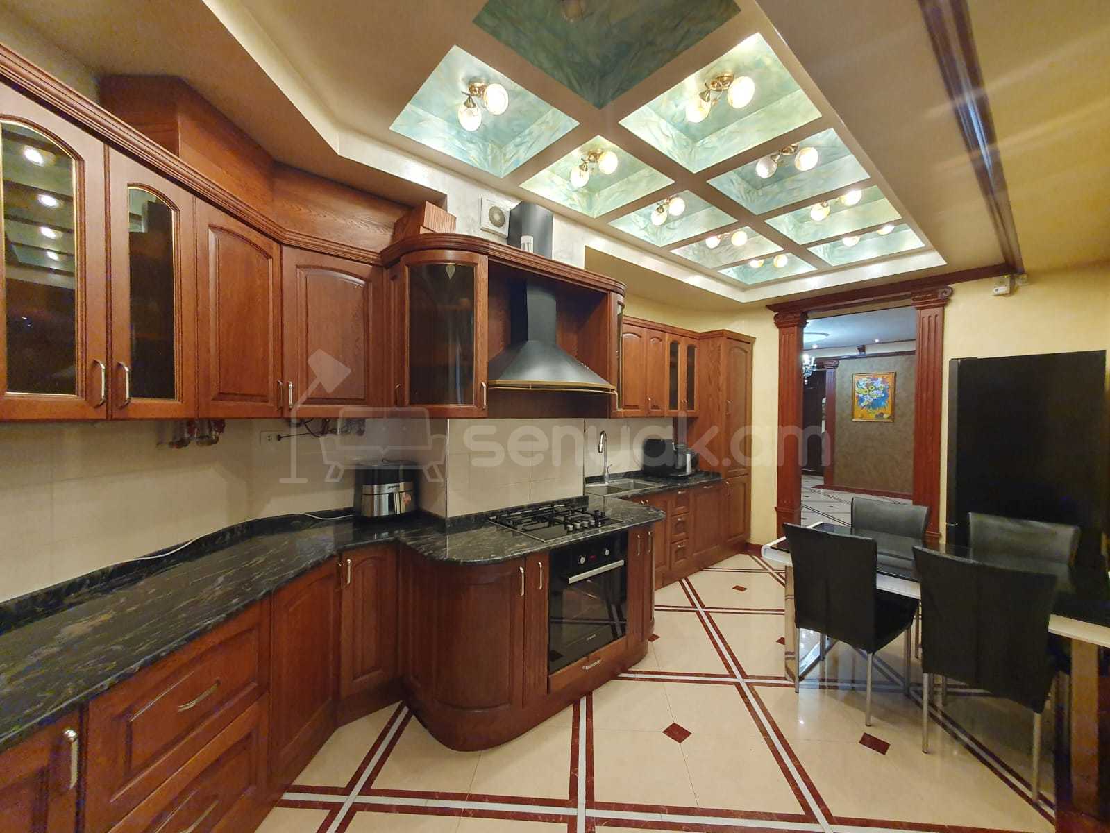 7 Սենյականոց Բնակարան Նորակառույցում, 260քմ, 4/9 հարկ, Դիզայներական Վերանորոգված, Կահավորված, Արևկող