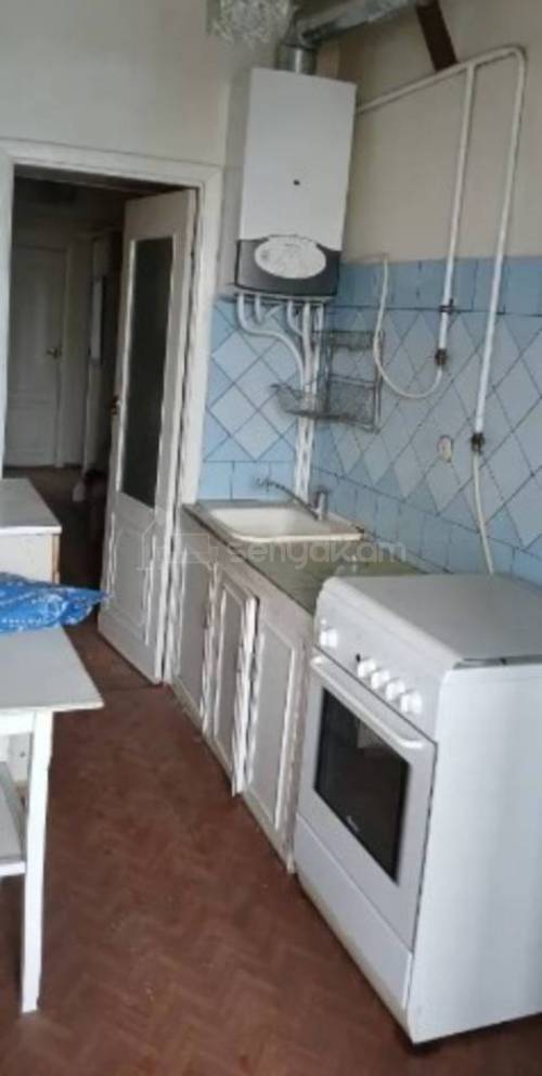 2 Սենյականոց Բնակարան Քարե Շենքում, 73քմ, 5/5 հարկ, Պետական Վիճակում