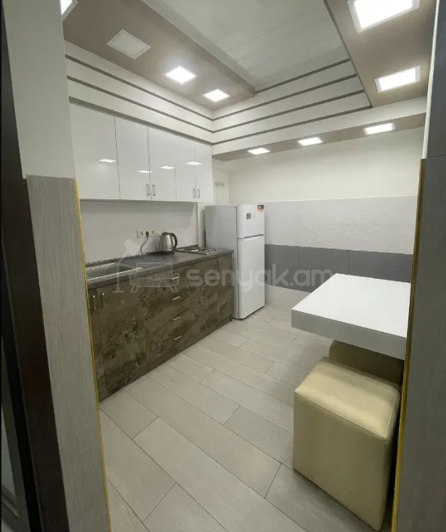 2 Սենյականոց Բնակարան, 45քմ, 1/12 հարկ, Դիզայներական Վերանորոգված, Կահավորված, Արևկող