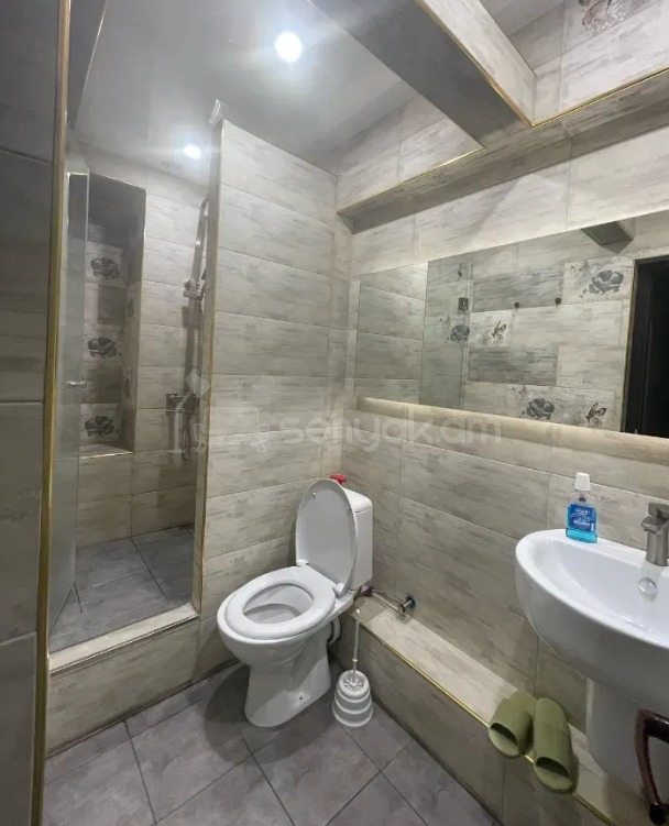 2 Սենյականոց Բնակարան, 45քմ, 1/12 հարկ, Դիզայներական Վերանորոգված, Կահավորված, Արևկող