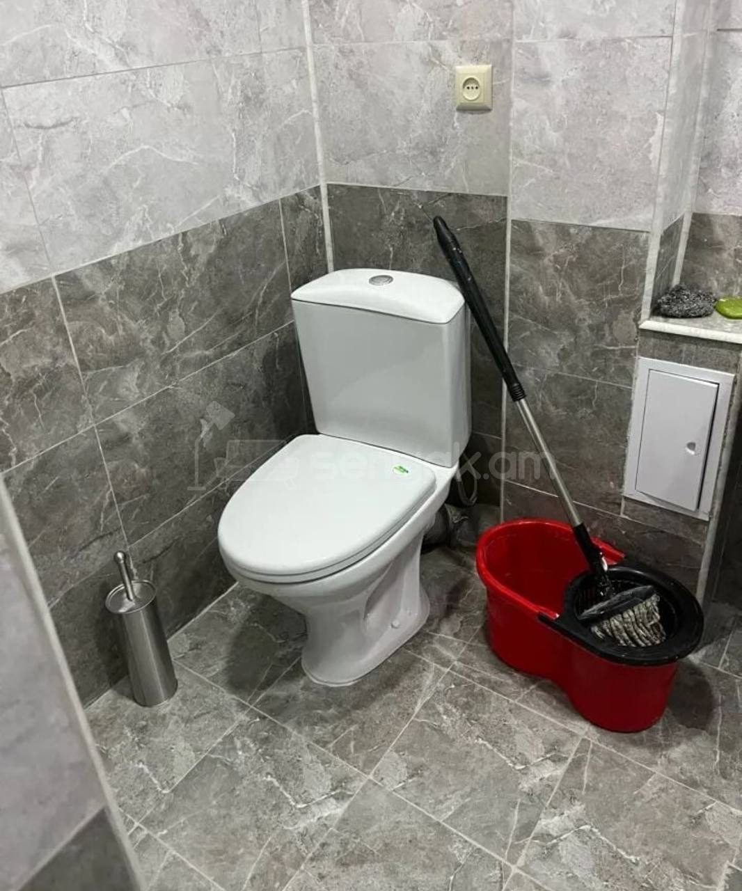 2 Սենյականոց Բնակարան Քարե Շենքում, 75քմ, 4/5 հարկ, Նորմալ Վիճակում, Կահավորված, Արևկող