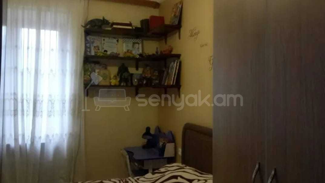 2 Սենյականոց Բնակարան Քարե Շենքում, 60քմ, 3/5 հարկ, Նորմալ Վիճակում