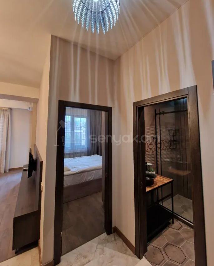 2 Սենյականոց Բնակարան Նորակառույցում, 45քմ, 9/15 հարկ, Դիզայներական Վերանորոգված, Կահավորված