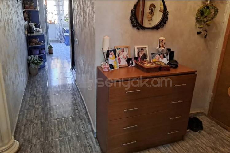 3 Սենյականոց Բնակարան Քարե Շենքում, 65քմ, 4/4 հարկ, Կապիտալ Վերանորոգված