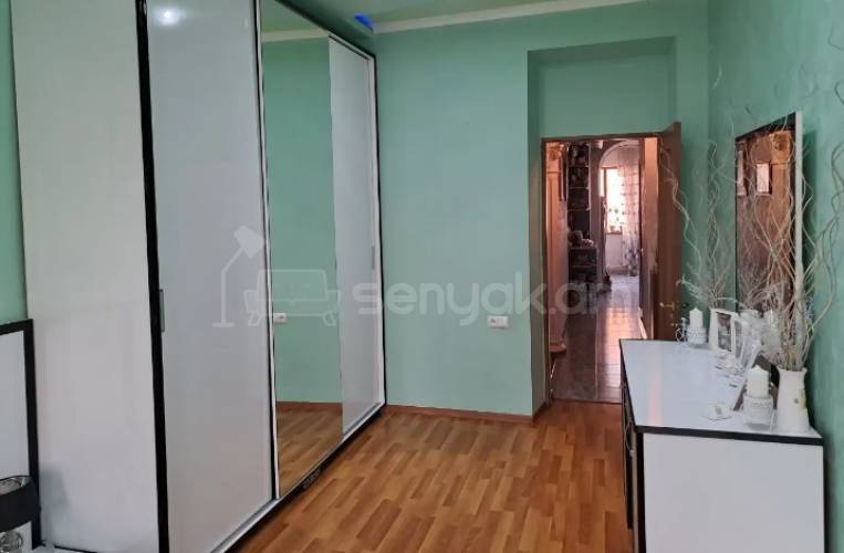 3 Սենյականոց Բնակարան Քարե Շենքում, 65քմ, 4/4 հարկ, Կապիտալ Վերանորոգված