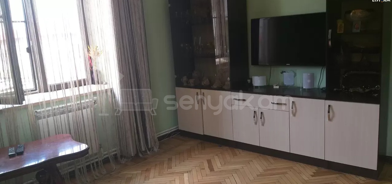 2 Սենյականոց Բնակարան Քարե Շենքում, 53քմ, 2/4 հարկ, Կապիտալ Վերանորոգված