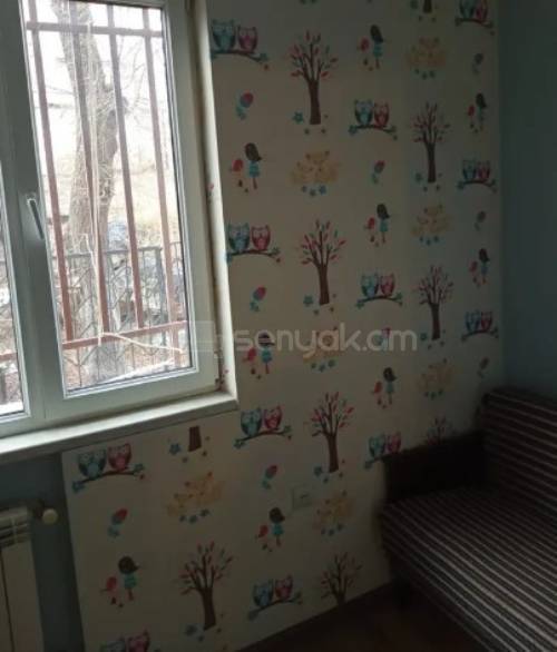 4 Սենյականոց Բնակարան Քարե Շենքում, 90քմ, 1/5 հարկ, Կապիտալ Վերանորոգված