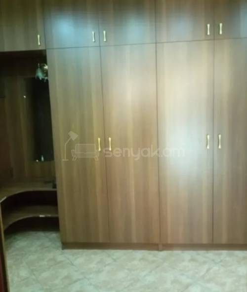 4 Սենյականոց Բնակարան Քարե Շենքում, 90քմ, 1/5 հարկ, Կապիտալ Վերանորոգված