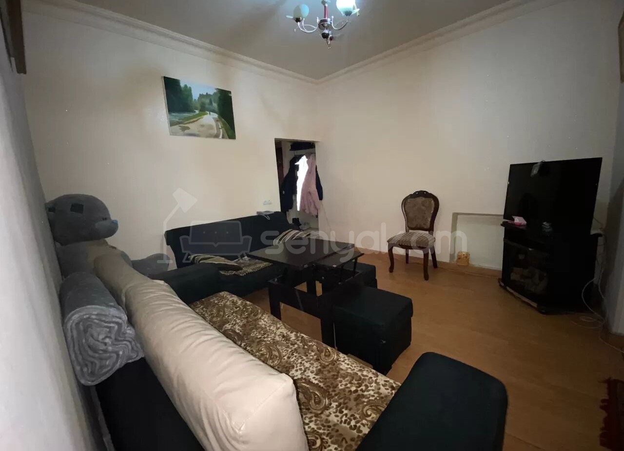 2 Սենյականոց Բնակարան Քարե Շենքում, 56քմ, 2/5 հարկ, Նորմալ Վիճակում
