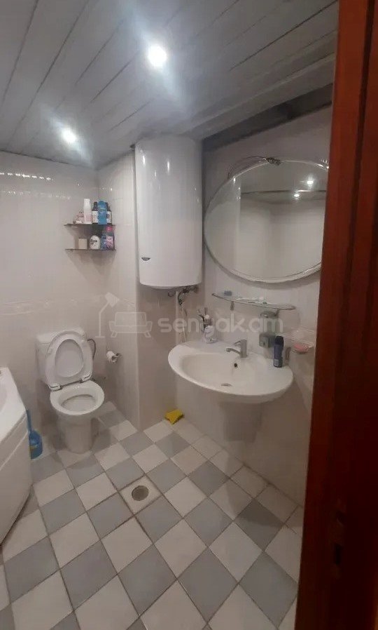 3 Սենյականոց Բնակարան, 91քմ, 6/10 հարկ, Նորմալ Վիճակում, Կահավորված, Արևկող