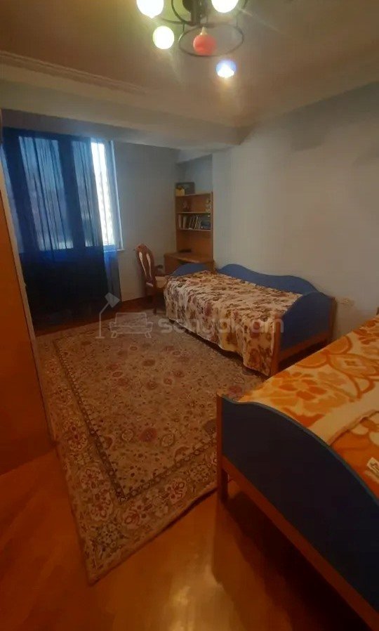 3 Սենյականոց Բնակարան, 91քմ, 6/10 հարկ, Նորմալ Վիճակում, Կահավորված, Արևկող