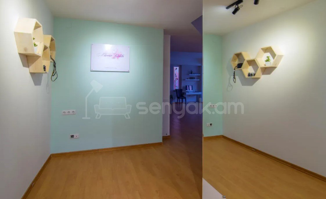 Օֆիսային Տարածք, 70քմ, Կապիտալ Վերանորոգված
