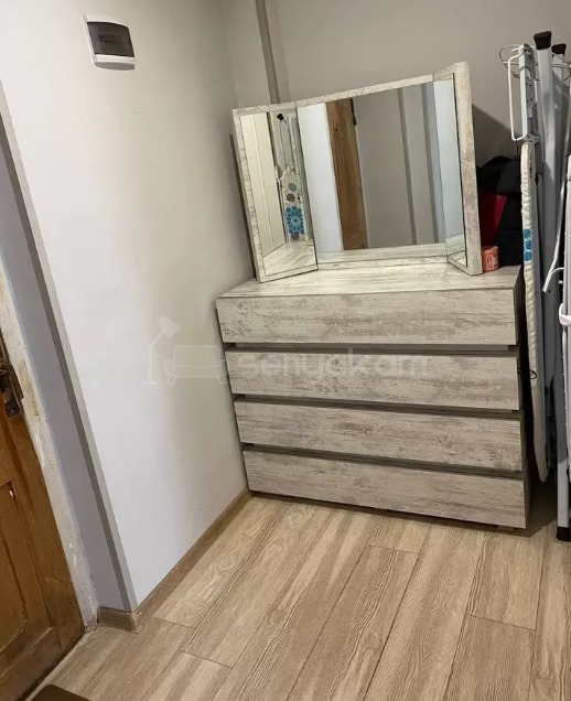 6 Սենյականոց Բնակարան Քարե Շենքում, 31քմ, 3/5 հարկ, Կապիտալ Վերանորոգված