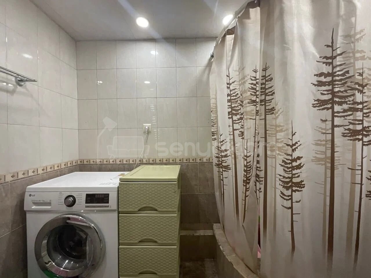 5 Սենյականոց Բնակարան Քարե Շենքում, 100քմ, 3/5 հարկ, Կապիտալ Վերանորոգված