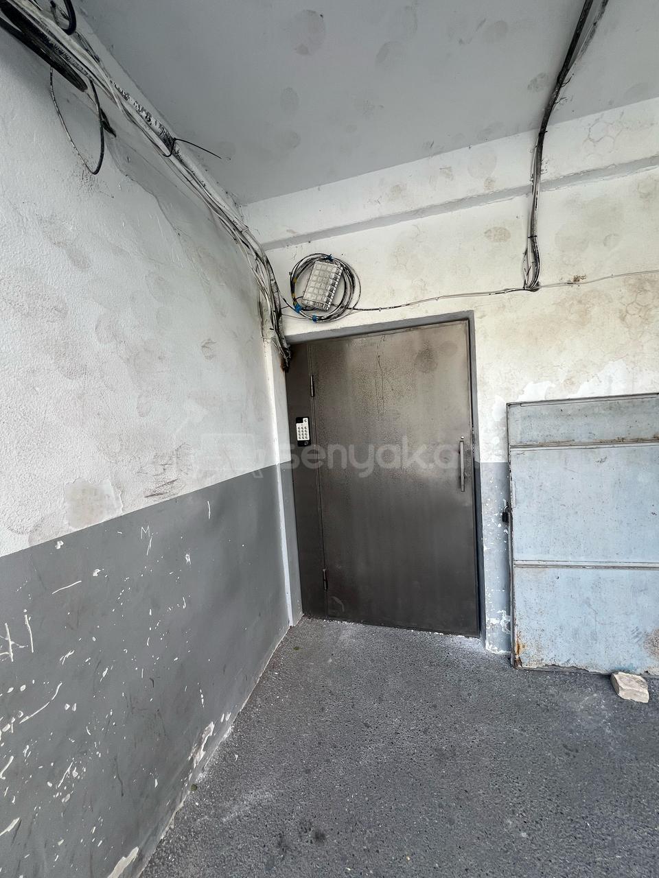 3 Սենյականոց Բնակարան, 80քմ, 8/9 հարկ, Նորմալ Վիճակում