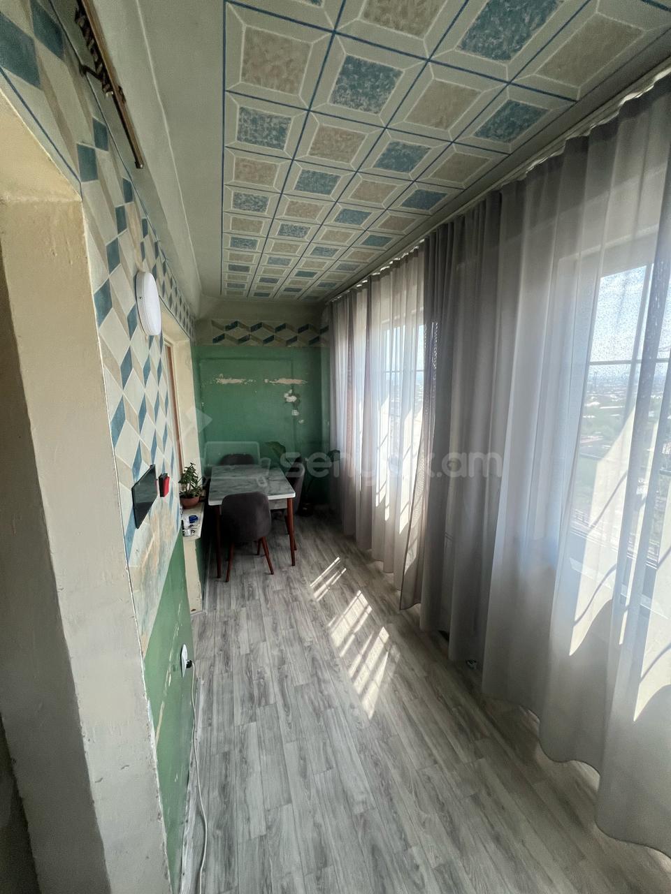 3 Սենյականոց Բնակարան, 80քմ, 8/9 հարկ, Նորմալ Վիճակում