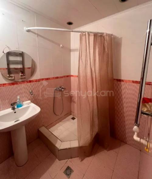 2 Սենյականոց Բնակարան Քարե Շենքում, 60քմ, 1/5 հարկ, Կոսմետիկ Վերանորոգված