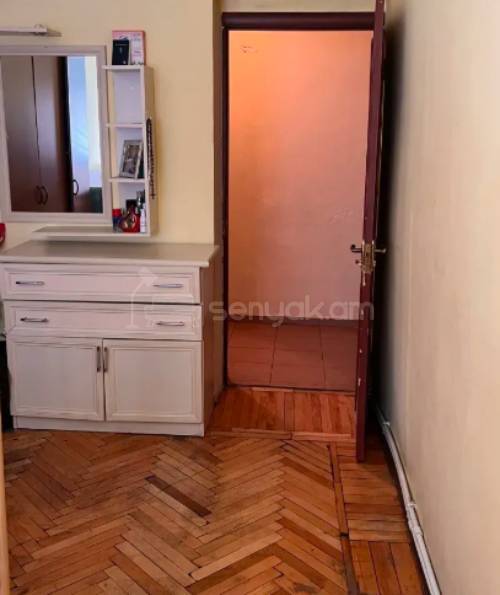 2 Սենյականոց Բնակարան Քարե Շենքում, 60քմ, 1/5 հարկ, Կոսմետիկ Վերանորոգված