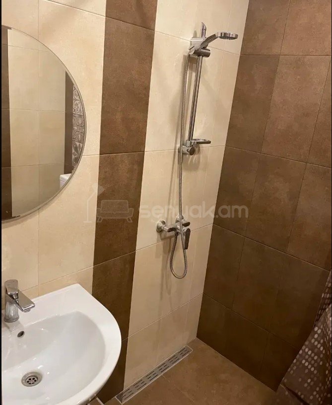 2 Սենյականոց Բնակարան, 45քմ, 4/9 հարկ, Կապիտալ Վերանորոգված, Կահավորված