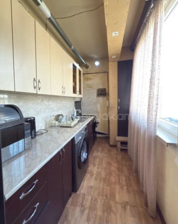 2 Սենյականոց Բնակարան Քարե Շենքում, 56քմ, 5/5 հարկ, Նորմալ Վիճակում