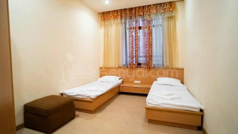 3 Սենյականոց Բնակարան Քարե Շենքում, 80քմ, 2/6 հարկ, Կապիտալ Վերանորոգված, Կահավորված