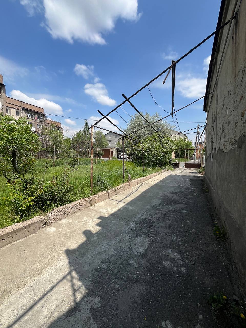 3 Սենյականոց Սեփական Տուն, 90քմ, Նորմալ Վիճակում, Ավտոտնակով