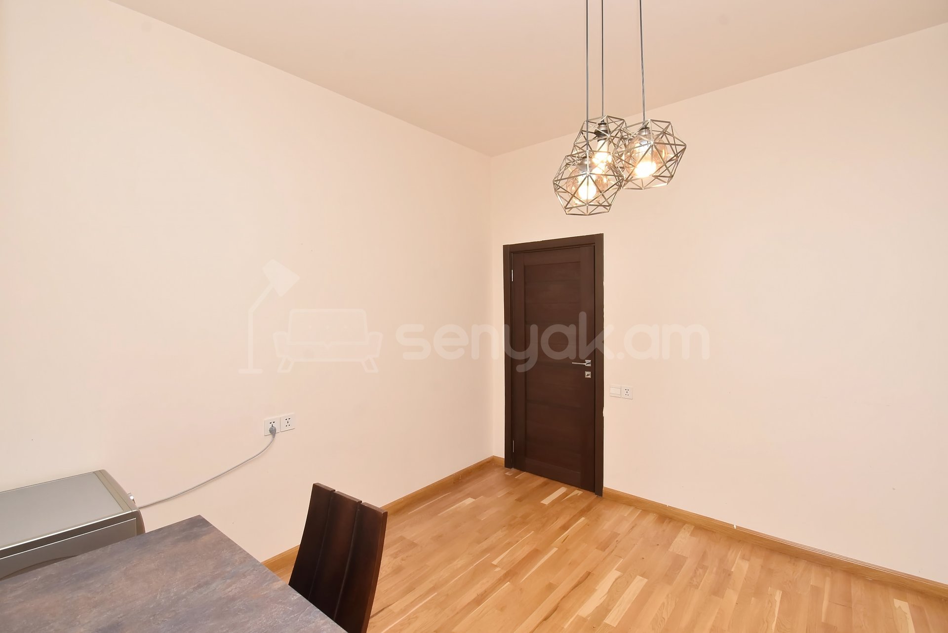 4 Սենյականոց Բնակարան Նորակառույցում, 128քմ, 10/15 հարկ, Կապիտալ Վերանորոգված