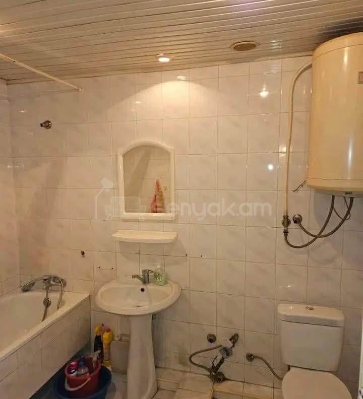 2 Սենյականոց Բնակարան, 52քմ, 8/9 հարկ, Նորմալ Վիճակում