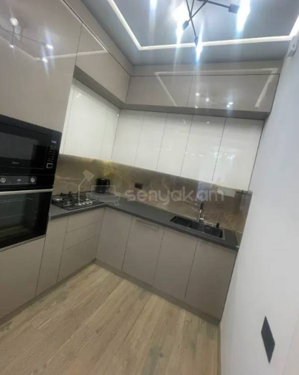 2 Սենյականոց Բնակարան Նորակառույցում, 67քմ, 1/9 հարկ, Դիզայներական Վերանորոգված, Կահավորված, Արևկող