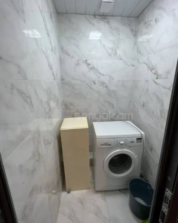 3 Սենյականոց Բնակարան, 98քմ, 2/9 հարկ, Կապիտալ Վերանորոգված